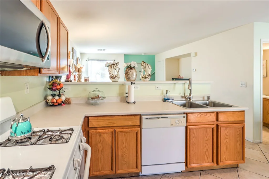 6066 El Sol, Las Vegas, NV 89142