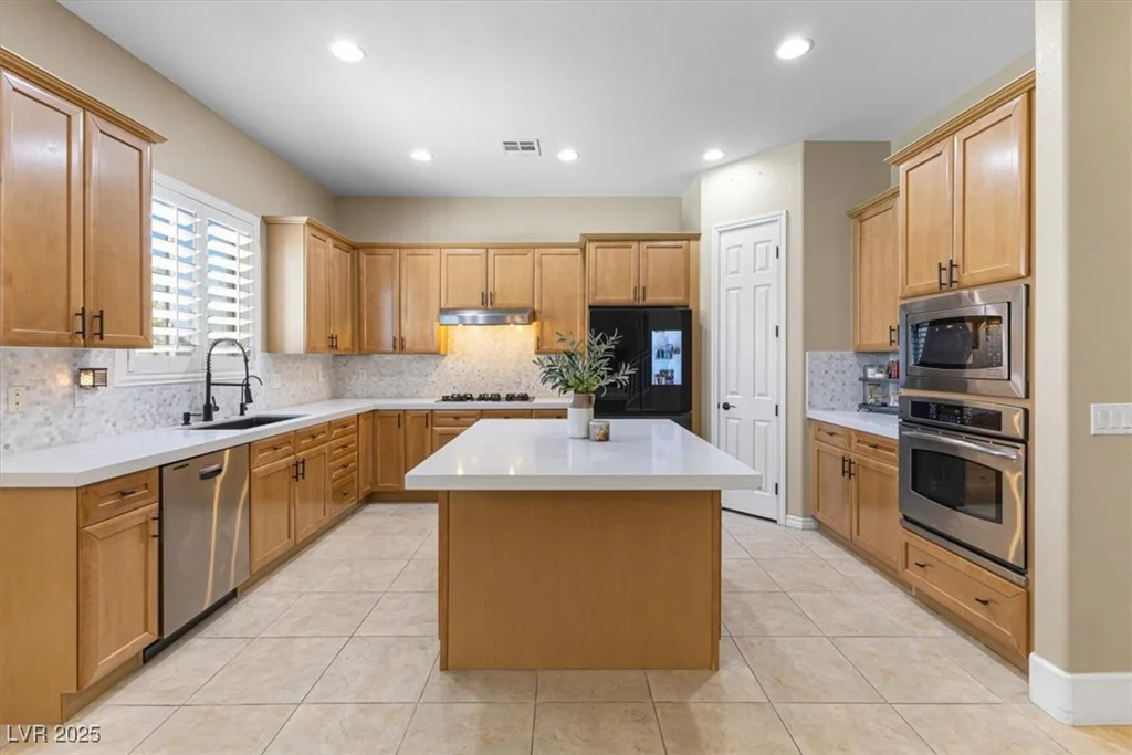 5578 Holcomb Bridge, Las Vegas, NV 89149