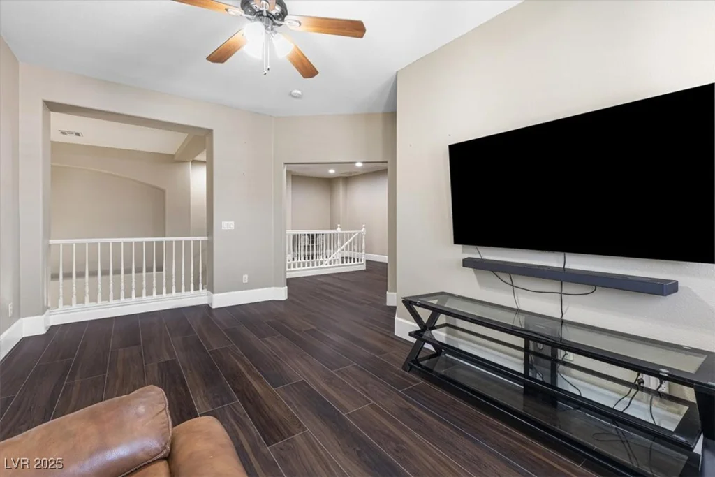 5578 Holcomb Bridge, Las Vegas, NV 89149