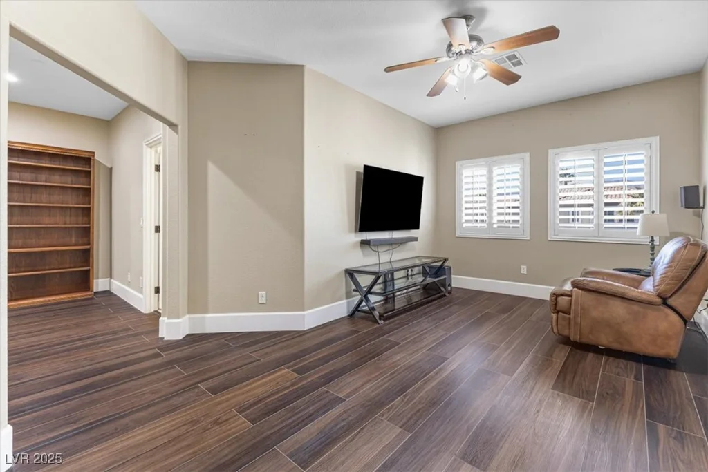 5578 Holcomb Bridge, Las Vegas, NV 89149