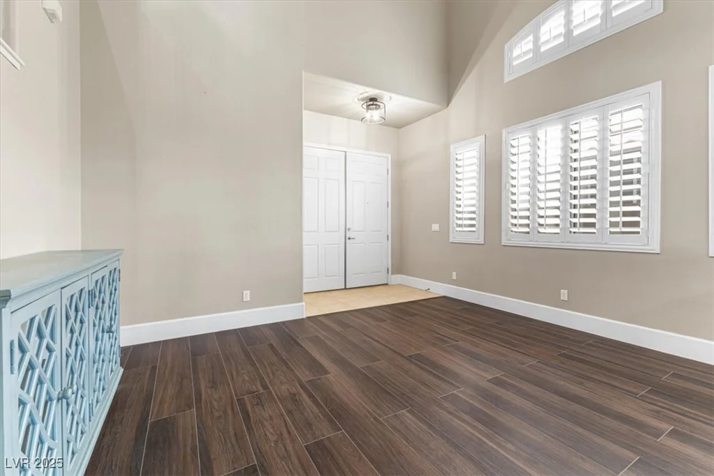5578 Holcomb Bridge, Las Vegas, NV 89149