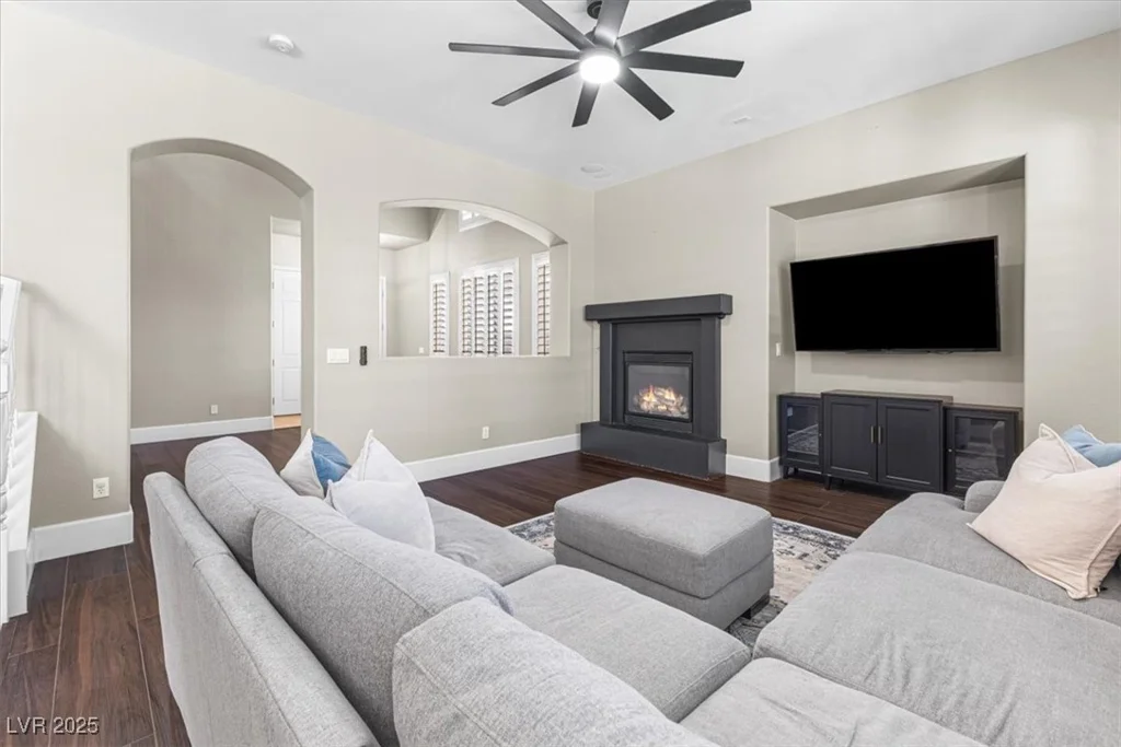 5578 Holcomb Bridge, Las Vegas, NV 89149