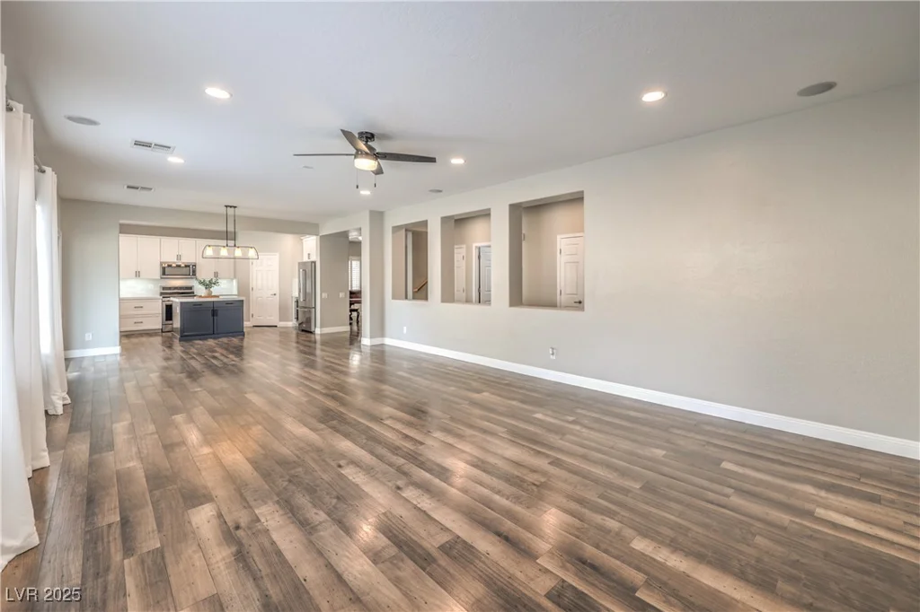 260 Pioneers Peak, Henderson, NV 89002