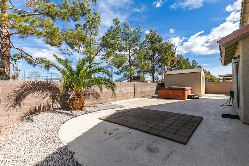 1334 Shimmering Glen, Henderson, NV 89014