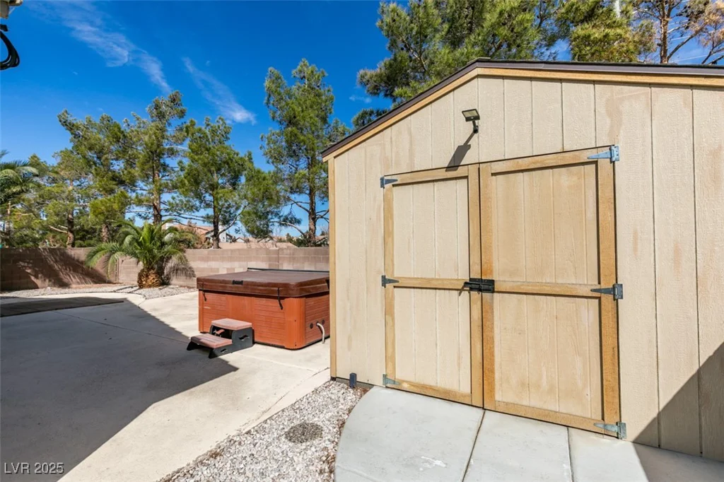 1334 Shimmering Glen, Henderson, NV 89014