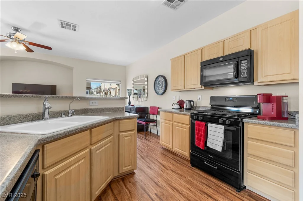 3405 Robust Robin, North Las Vegas, NV 89084