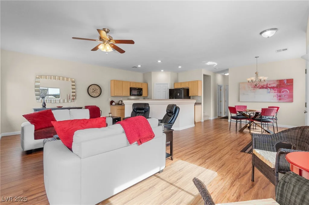 3405 Robust Robin, North Las Vegas, NV 89084