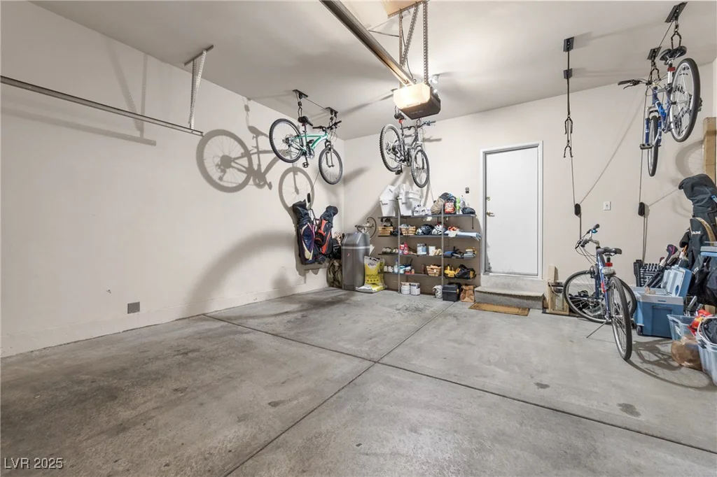 3405 Robust Robin, North Las Vegas, NV 89084