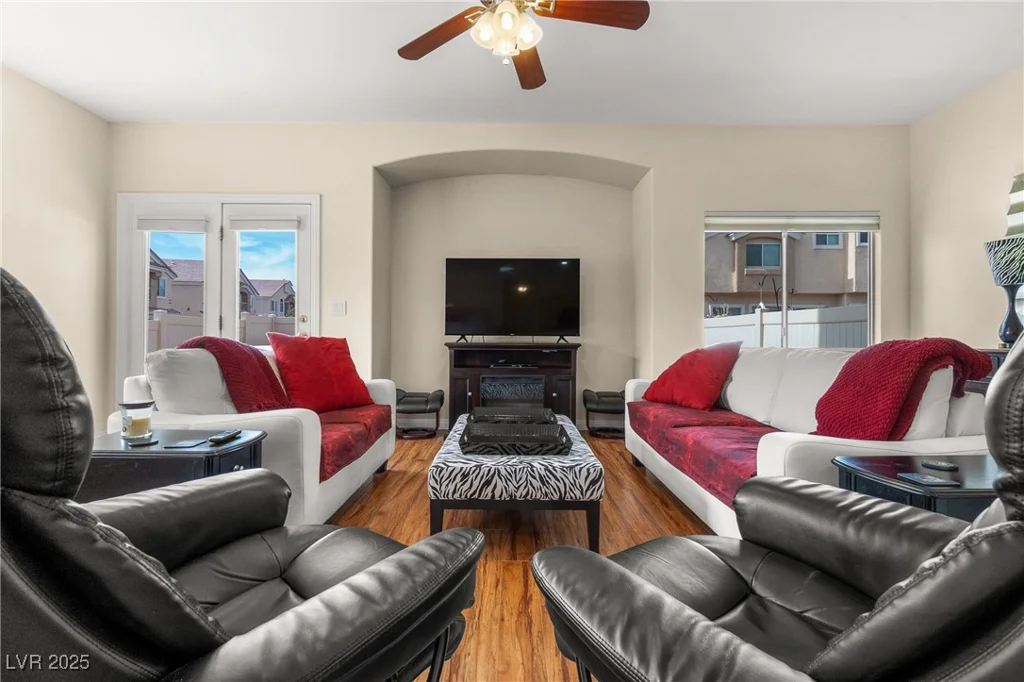 3405 Robust Robin, North Las Vegas, NV 89084