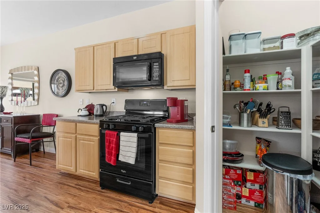 3405 Robust Robin, North Las Vegas, NV 89084