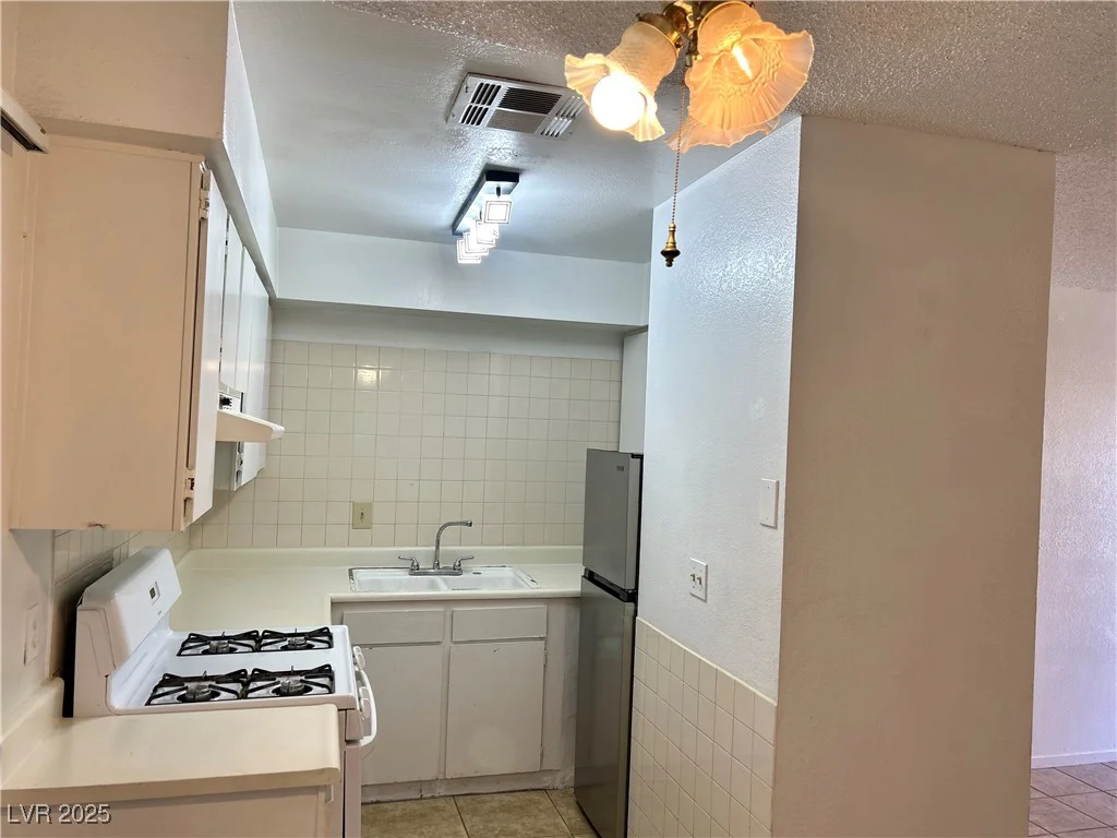4315 Lynnann, Las Vegas, NV 89110