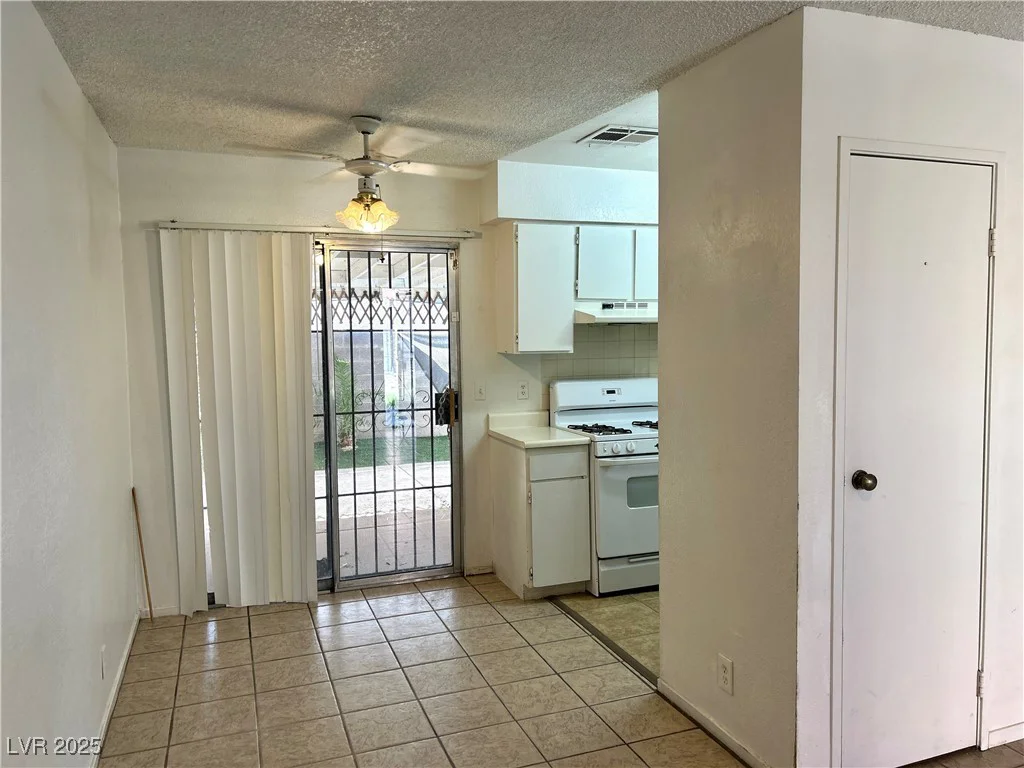 4315 Lynnann, Las Vegas, NV 89110