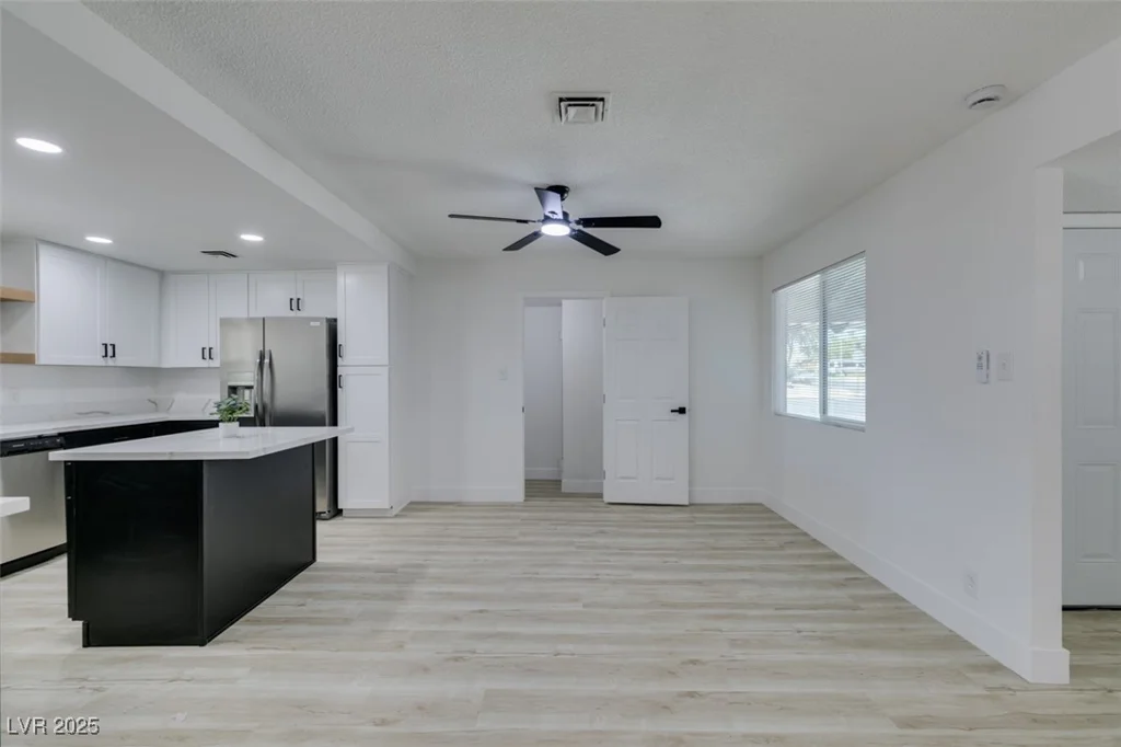 1900 Oakey, Las Vegas, NV 89104