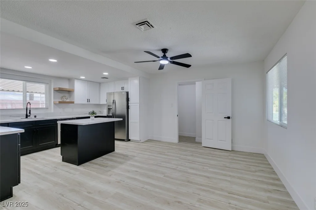 1900 Oakey, Las Vegas, NV 89104