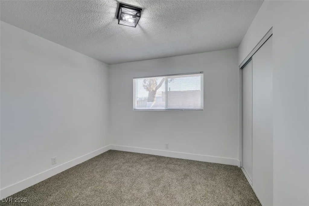 1900 Oakey, Las Vegas, NV 89104