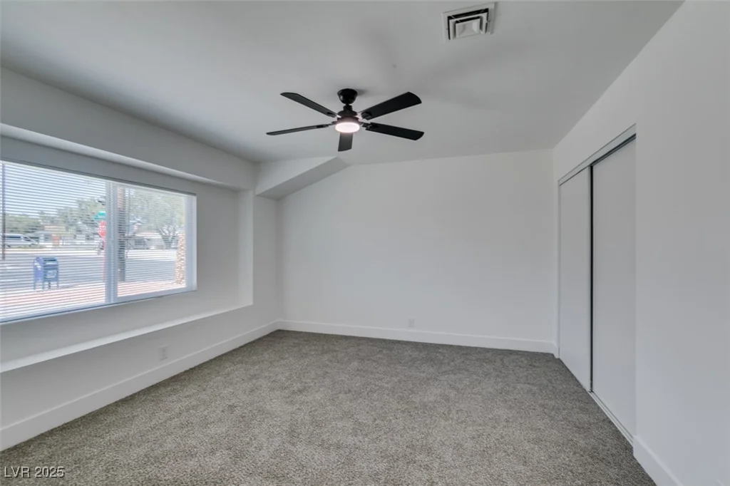 1900 Oakey, Las Vegas, NV 89104
