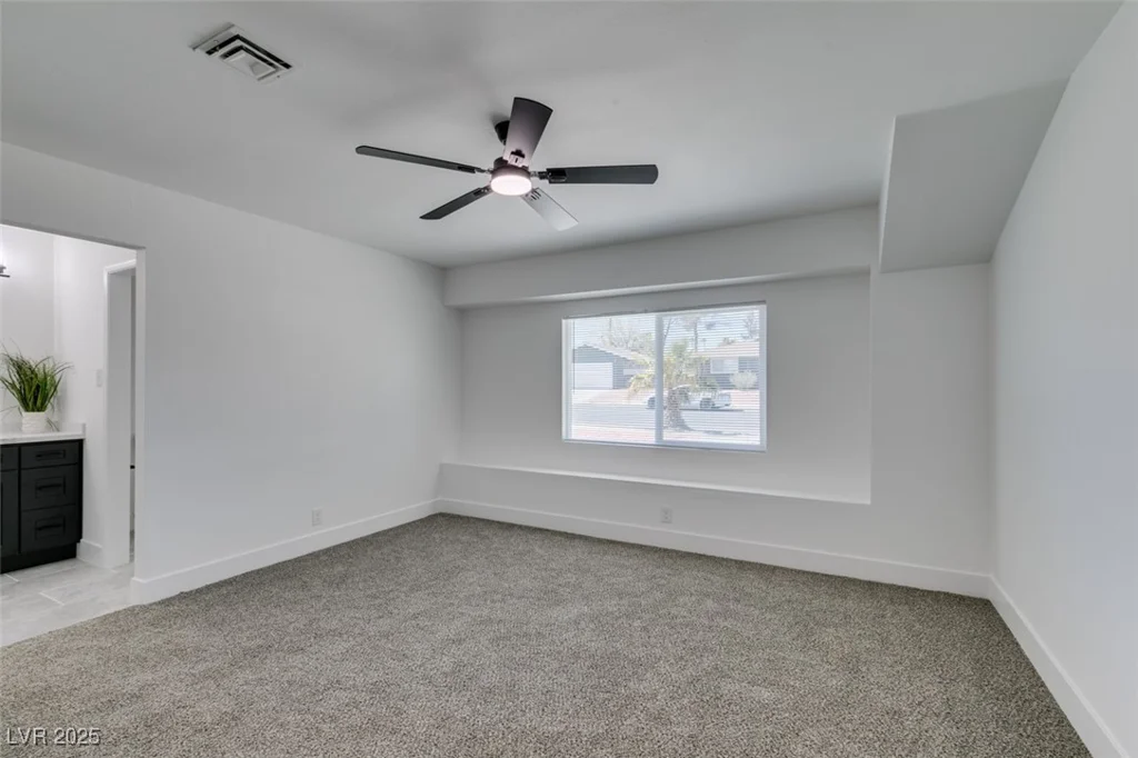 1900 Oakey, Las Vegas, NV 89104