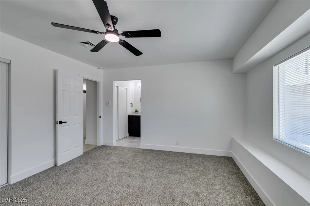 1900 Oakey, Las Vegas, NV 89104