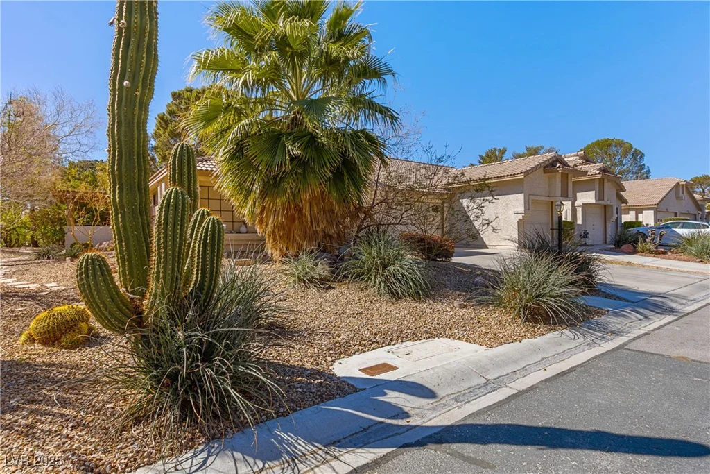 5709 Colwood, Las Vegas, NV 89130