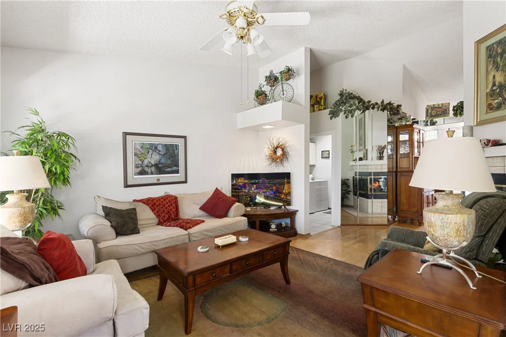 5709 Colwood, Las Vegas, NV 89130