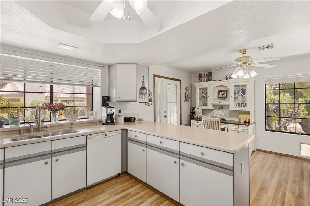 5709 Colwood, Las Vegas, NV 89130