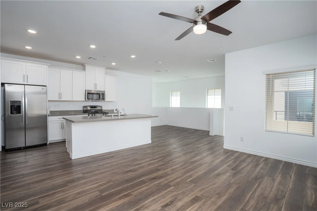 600 Carriage Hill, Las Vegas, NV 89138