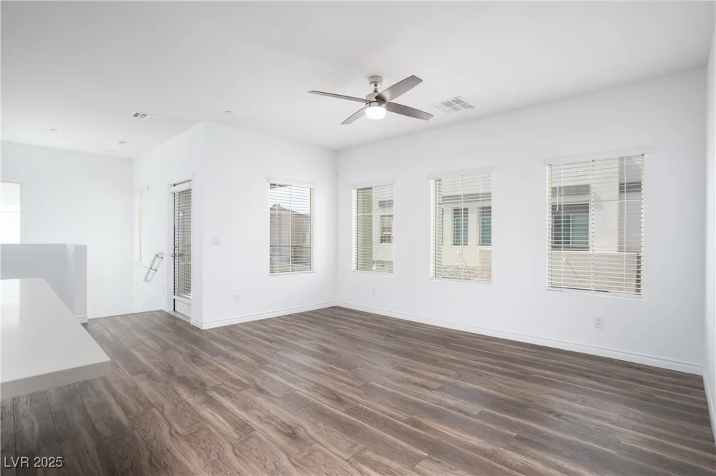 600 Carriage Hill, Las Vegas, NV 89138