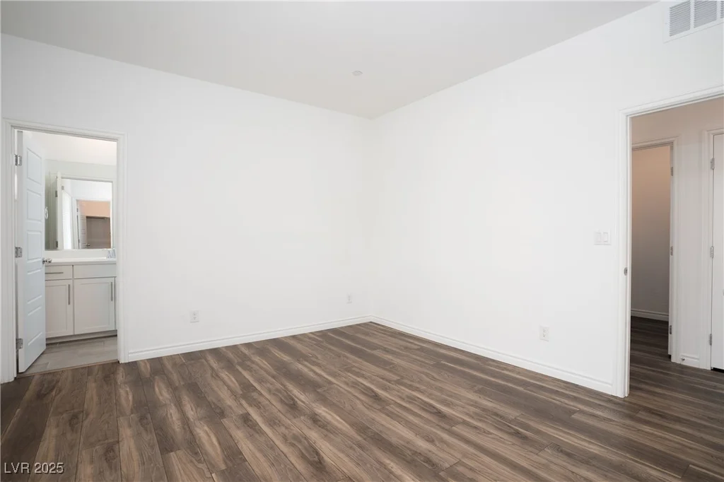 600 Carriage Hill, Las Vegas, NV 89138