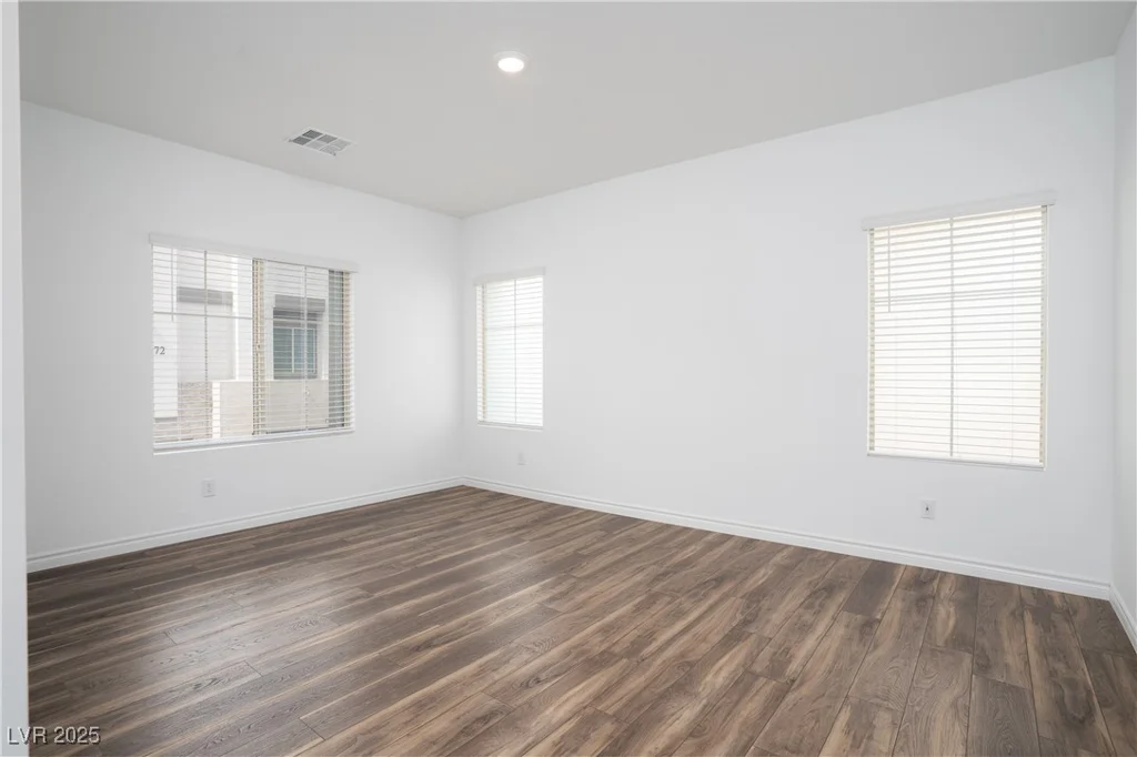 600 Carriage Hill, Las Vegas, NV 89138