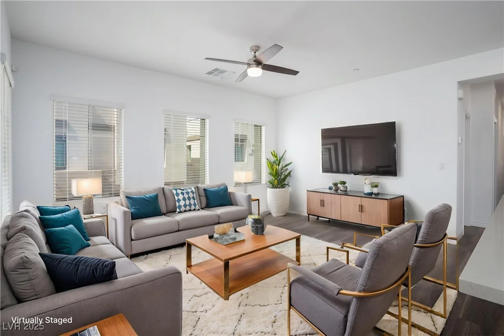 600 Carriage Hill, Las Vegas, NV 89138