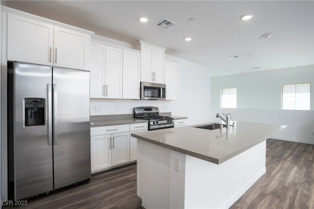 600 Carriage Hill, Las Vegas, NV 89138
