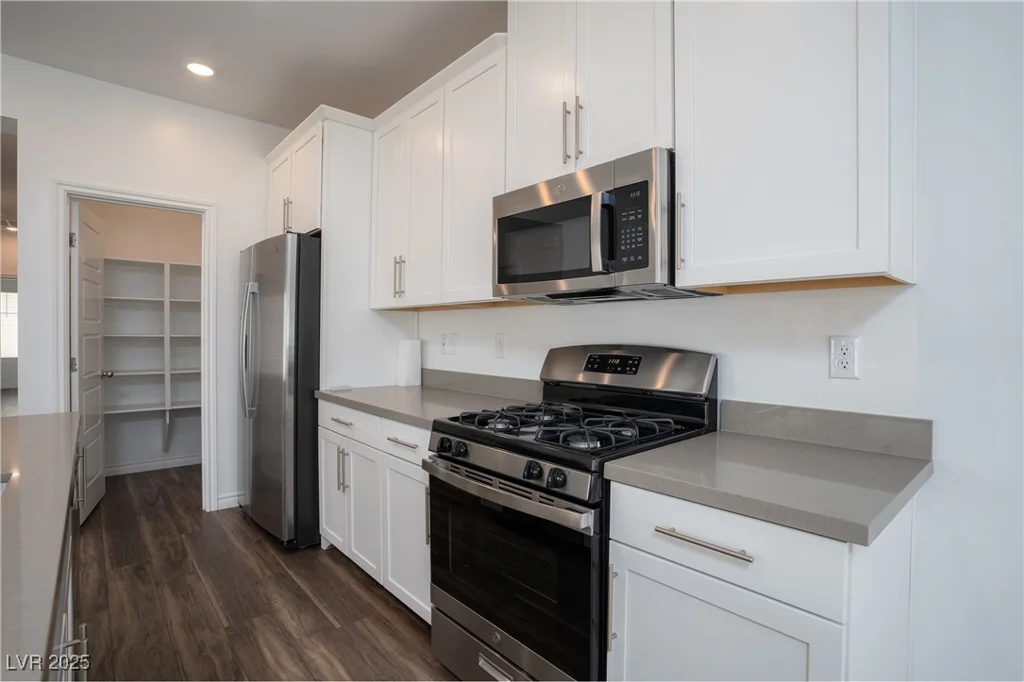 600 Carriage Hill, Las Vegas, NV 89138