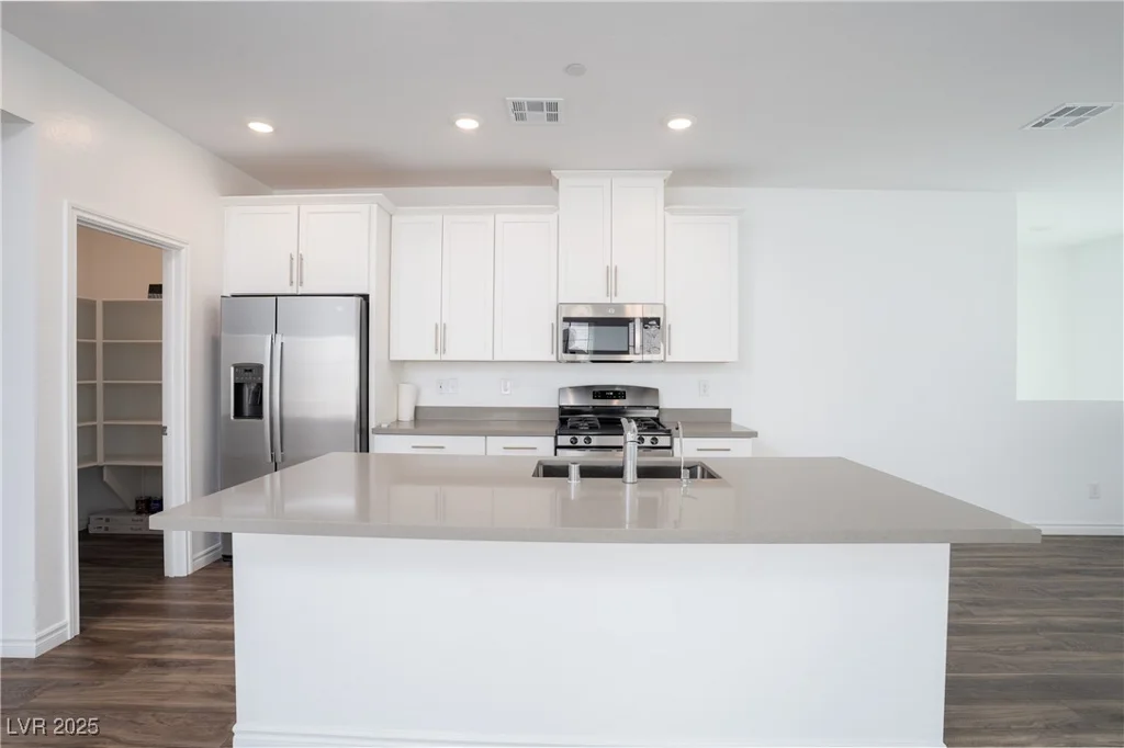 600 Carriage Hill, Las Vegas, NV 89138