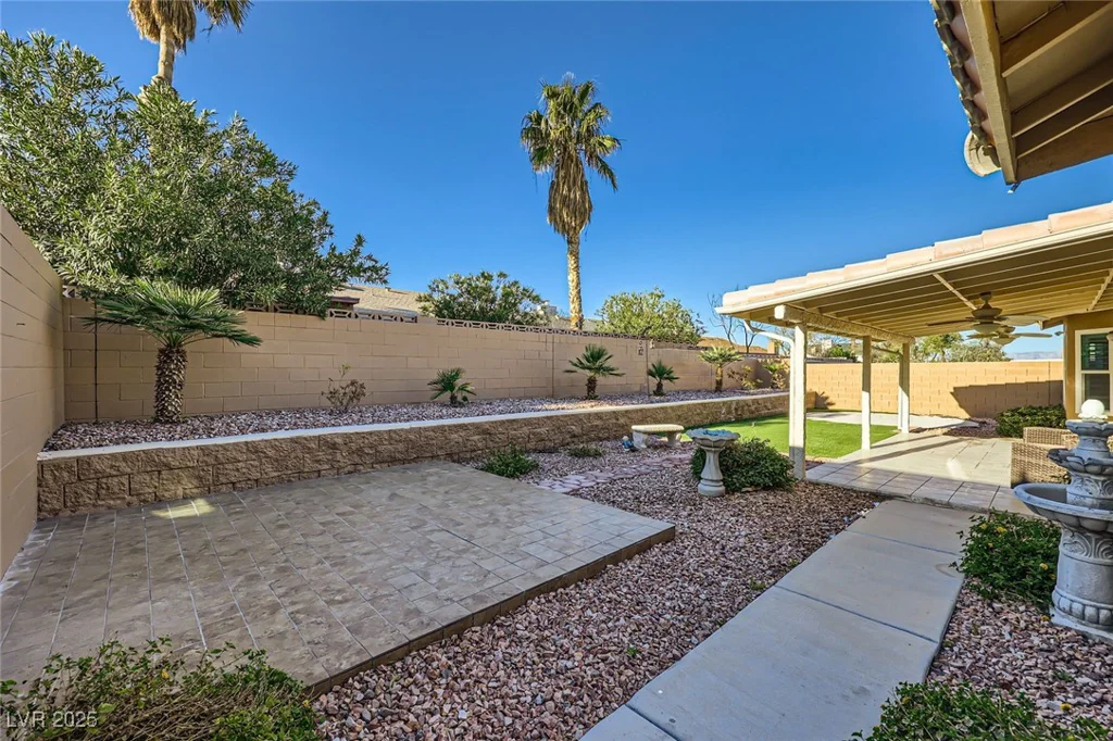 917 Pigeon Forge, Henderson, NV 89015