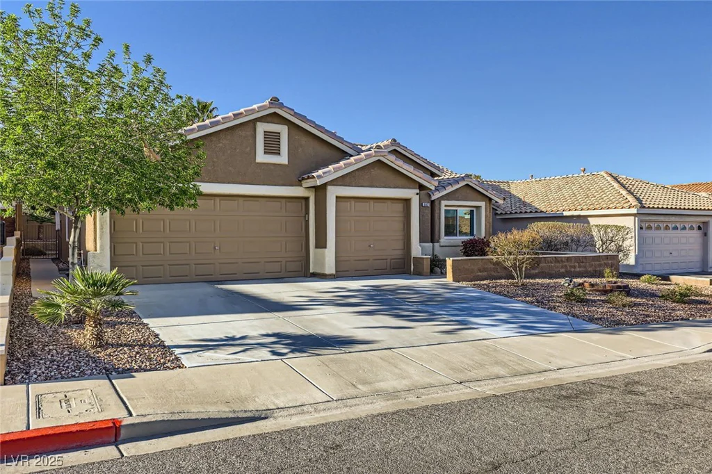 917 Pigeon Forge, Henderson, NV 89015