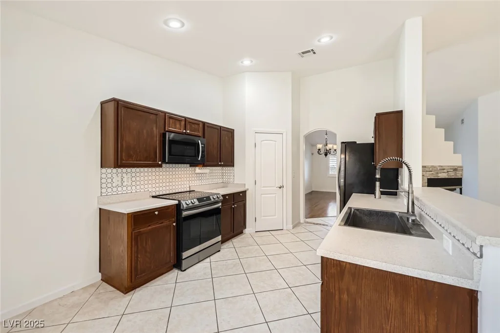 917 Pigeon Forge, Henderson, NV 89015