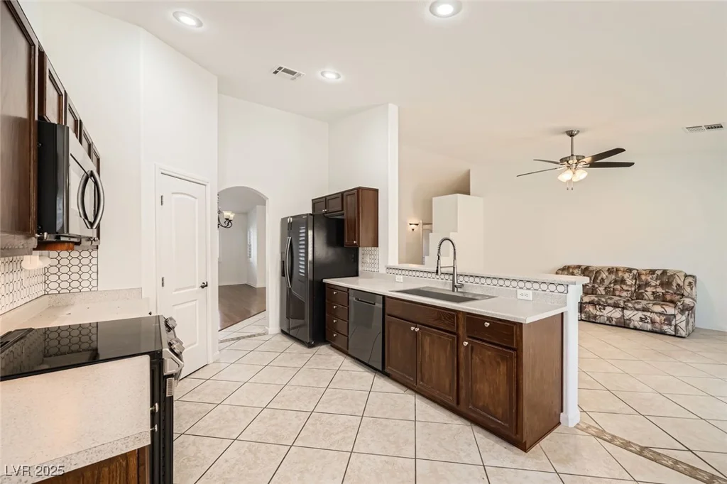 917 Pigeon Forge, Henderson, NV 89015