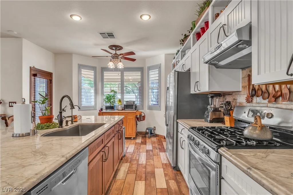 9768 Northern Dancer, Las Vegas, NV 89117