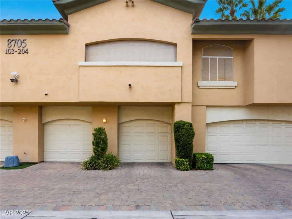 8705 Red Brook, Las Vegas, NV 89128