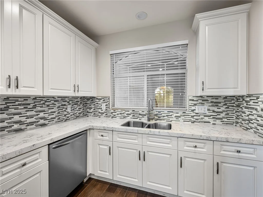 8705 Red Brook, Las Vegas, NV 89128