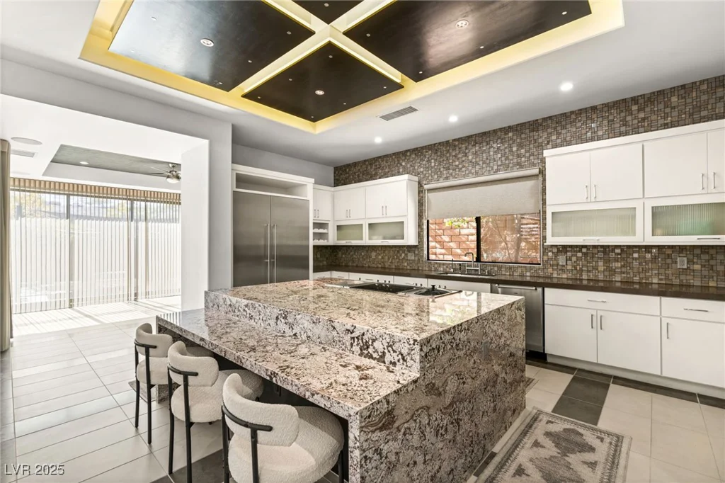39 Coralwood, Las Vegas, NV 89135