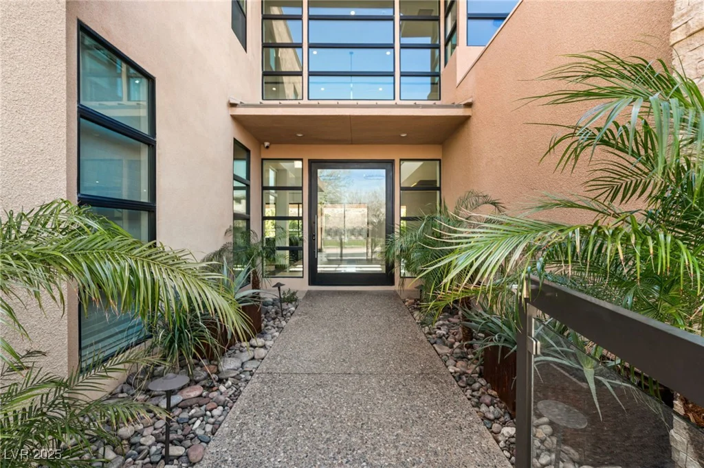 39 Coralwood, Las Vegas, NV 89135