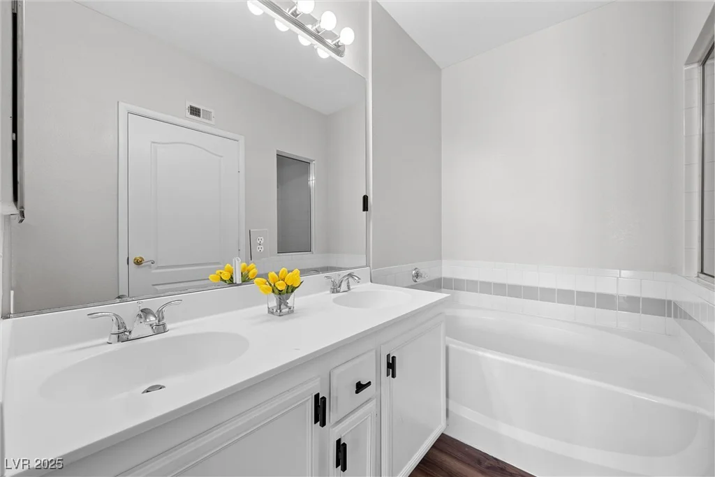 9901 Trailwood, Las Vegas, NV 89134