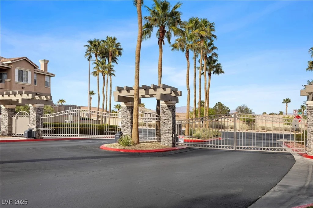 9901 Trailwood, Las Vegas, NV 89134