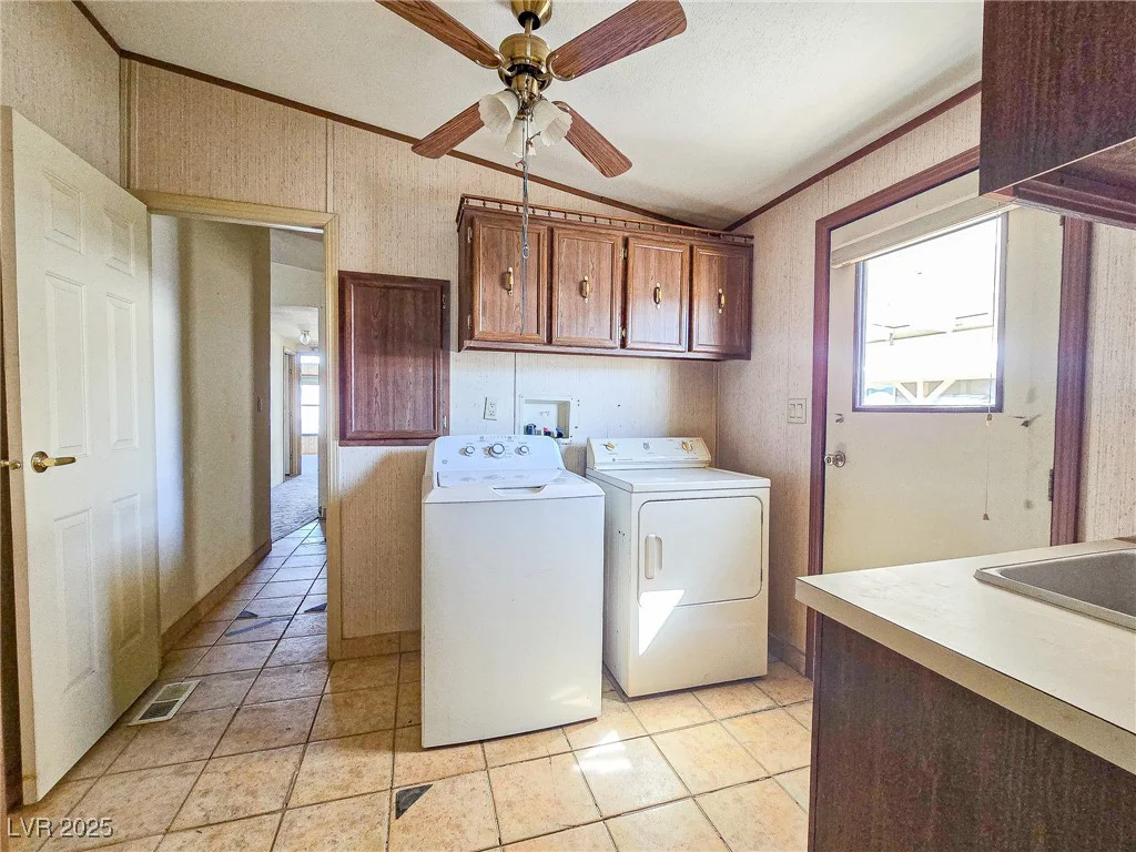 121 Tonopah, Pahrump, NV 89048