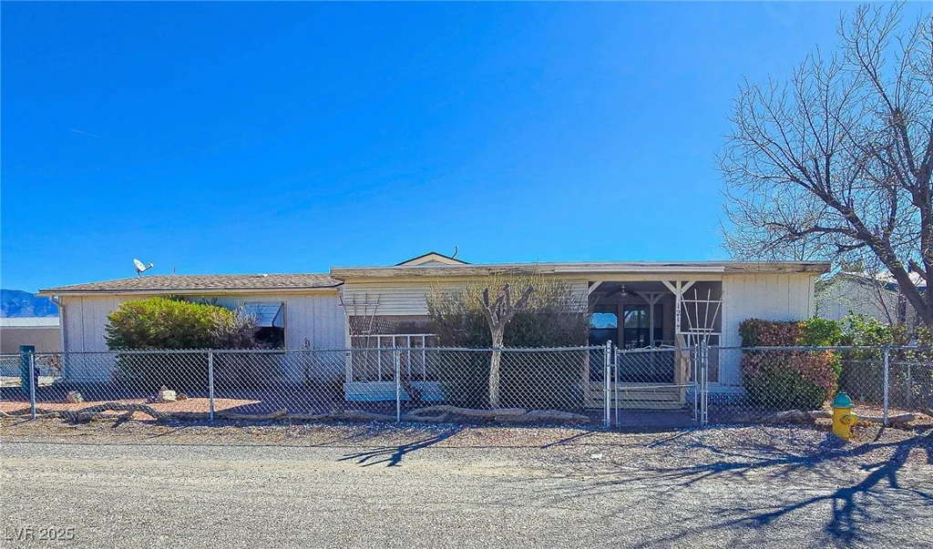 121 Tonopah, Pahrump, NV 89048
