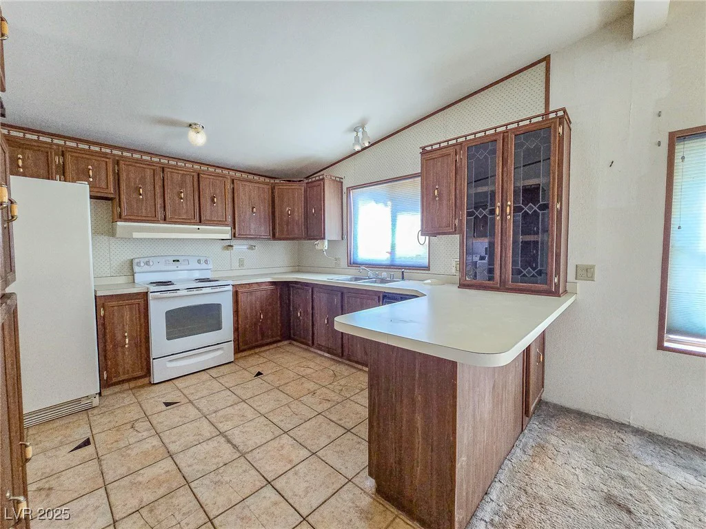 121 Tonopah, Pahrump, NV 89048