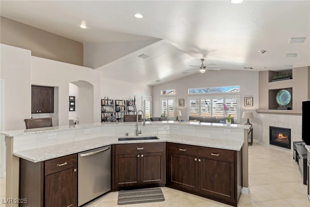 8894 Don Horton, Las Vegas, NV 89178