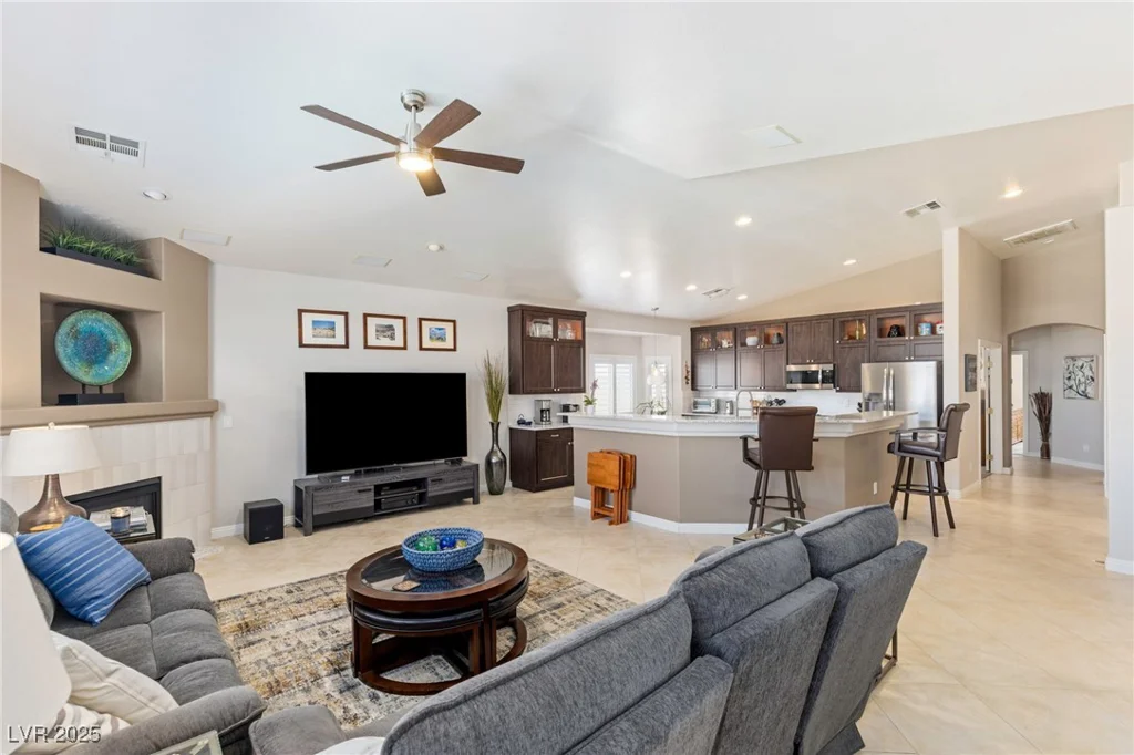 8894 Don Horton, Las Vegas, NV 89178