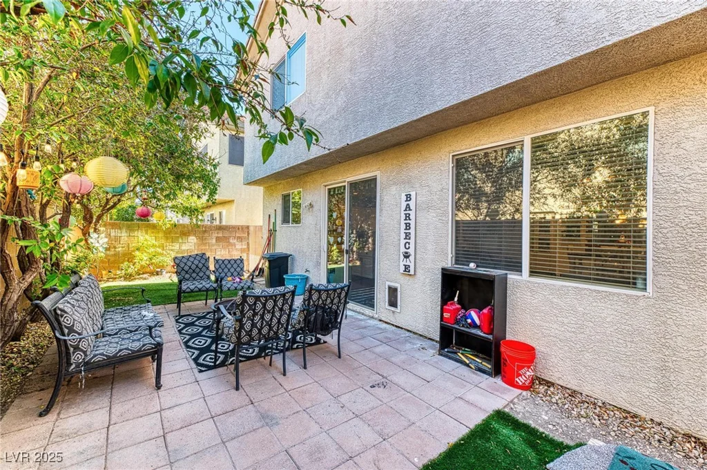 9692 Waukegan, Las Vegas, NV 89148